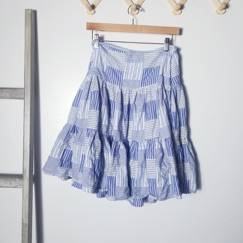 AMERICAN LIVING BLUE AND WHITE PATCHED FLARED SKIRT SIZE 4 ZIPS ON SIDE